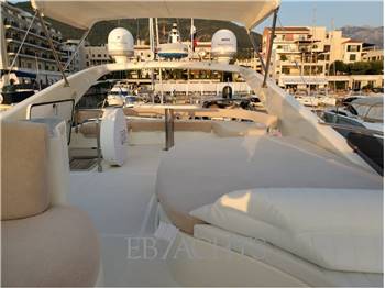Ferretti Yachts 620