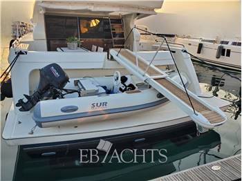Ferretti Yachts 620