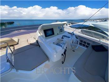 Ferretti Yachts 560