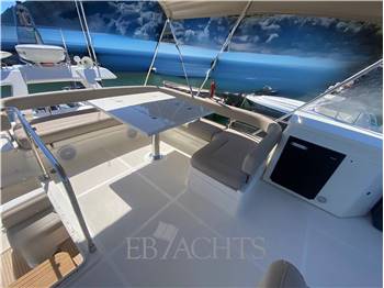 Ferretti Yachts 560
