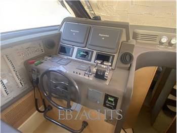 Ferretti Yachts 560