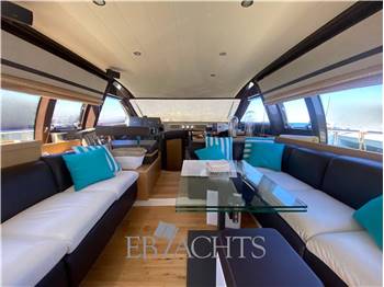 Ferretti Yachts 560