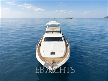 Ferretti Yachts 620