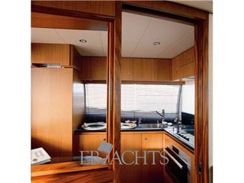 Ferretti Yachts 630 631