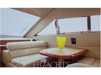 FERRETTI YACHTS 430