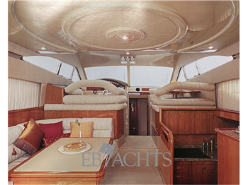 FERRETTI YACHTS 430