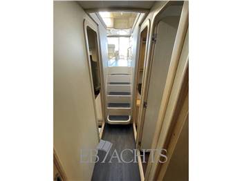 Ferretti Yachts 550