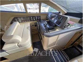Ferretti Yachts 550