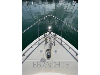 Ferretti Yachts 550