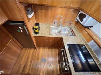 Ferretti Yachts 620