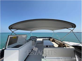 Ferretti Yachts 670