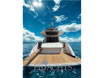 Ferretti Yachts 670