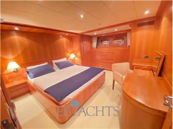 Rossinavi 28 mt IN CHARTER
