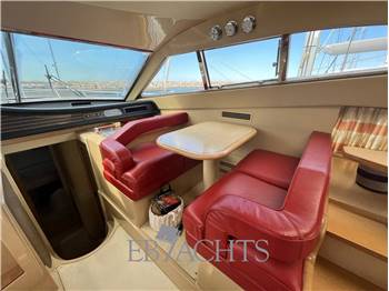 Ferretti Yachts 530