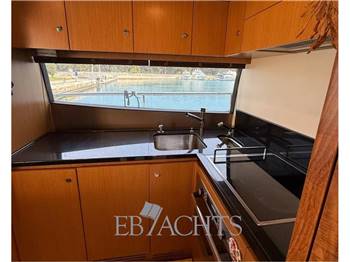 Ferretti Yachts 630