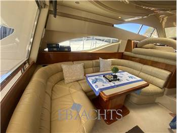 Ferretti Yachts 430