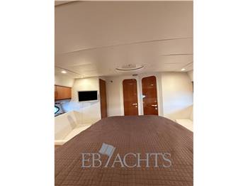 Pershing 48