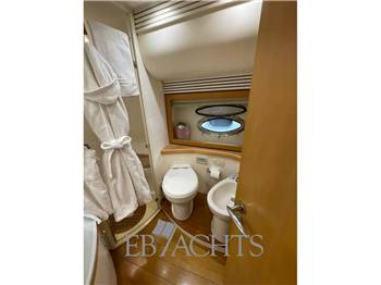 Pershing 76