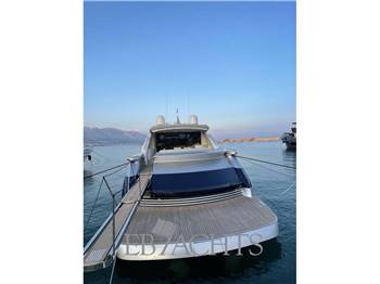 Pershing 76