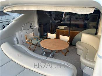 Pershing 76