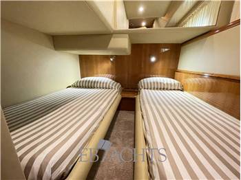 Ferretti Yachts 620