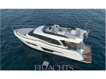 Ferretti Yachts 500