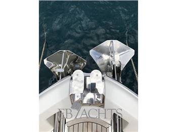 Ferretti Yachts 761