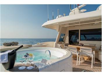 Custom Line Navetta 26