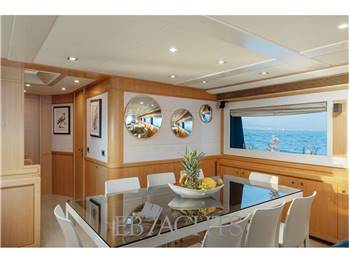 Custom Line Navetta 26
