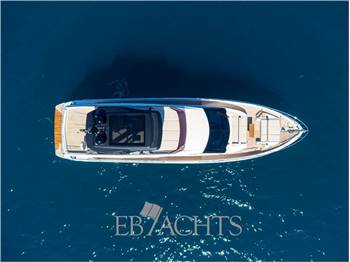 Ferretti Yachts 720