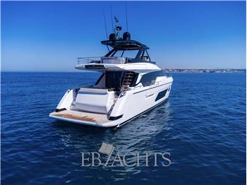 Ferretti Yachts 720