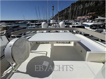 FERRETTI YACHTS 650