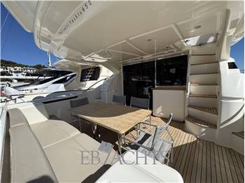 FERRETTI YACHTS 650
