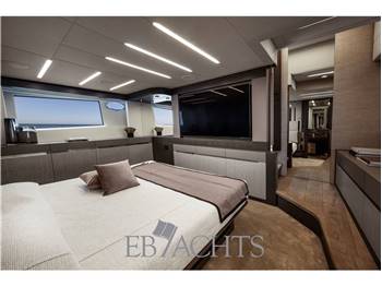 Pershing 8X