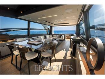Pershing 8X