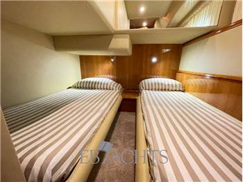 Ferretti Yachts 620