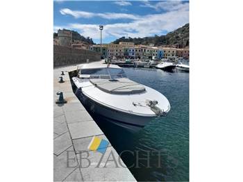 Magnum Marine 38  (In charter)