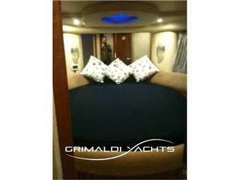 Azimut AZ 39