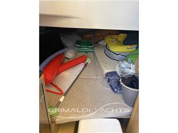 Sessa Marine Key Largo 27