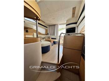 Azimut 43 Fly