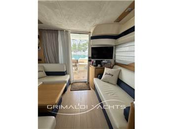 Azimut 43 Fly