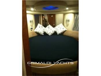 Azimut AZ 39