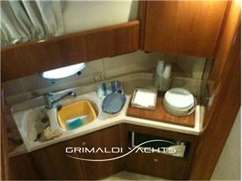 Azimut AZ 39