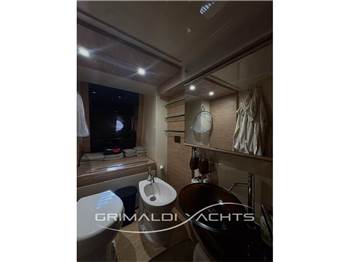 Azimut 58 Fly