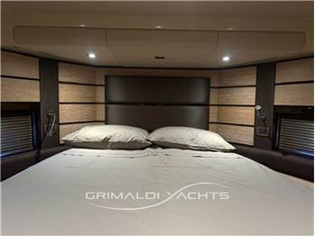 Azimut 58 Fly