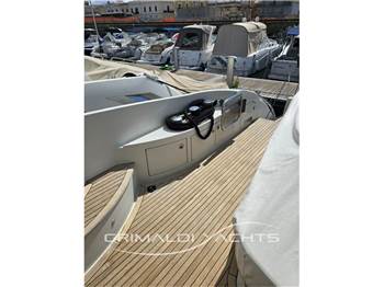 Azimut 68 S