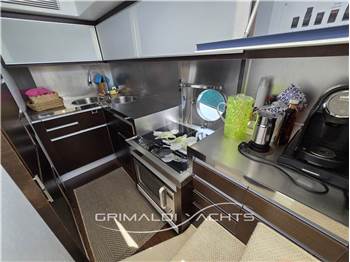Azimut 68 S