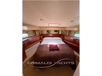 Ferretti 620