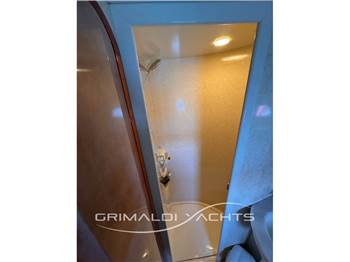 Ferretti 620