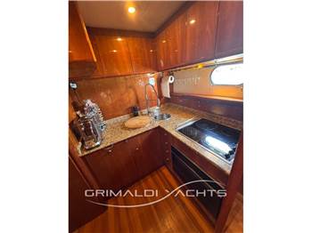 Ferretti 620